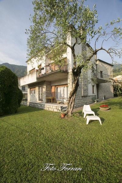 Вилла Casa Vacanze Gli Ulivi Del Lago Сале-Маразино Экстерьер фото